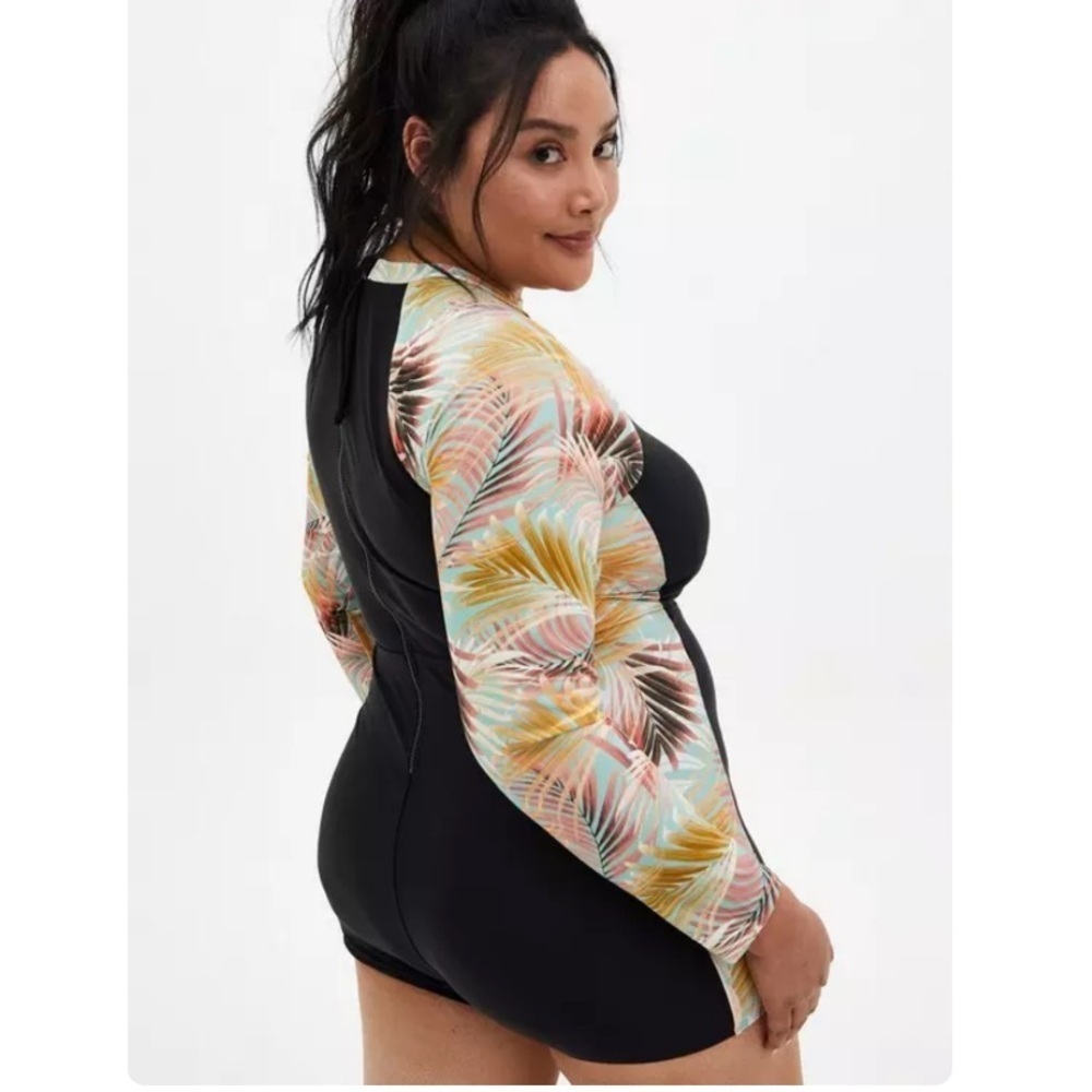Torrid Green Leaf Active Swim Rash Guard Size 00 (10) NWT - Picture 4 of 12